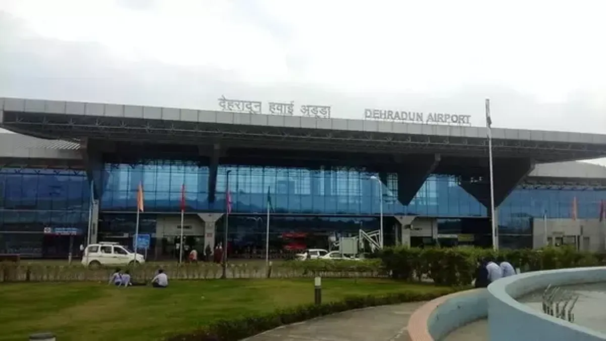 Jim Corbett Nearest Airport-जिम कॉर्बेट राष्ट्रीय उद्यान के पास स्थित एयरपोर्ट